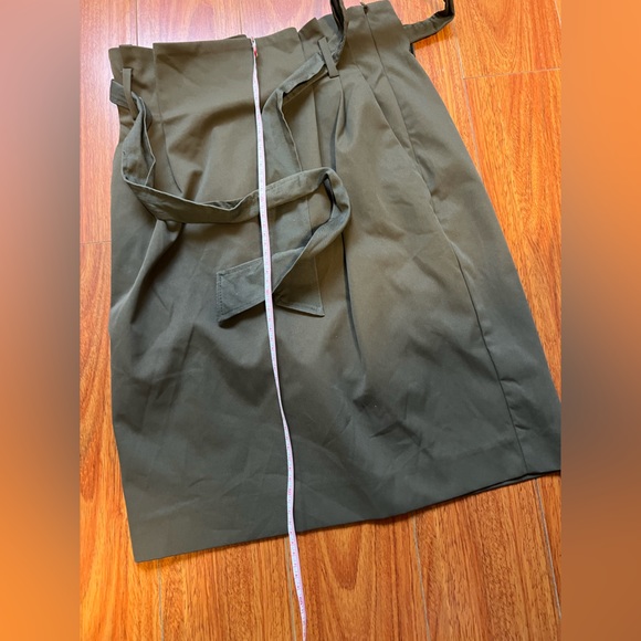 Skirt with belt - Picture 3 of 6